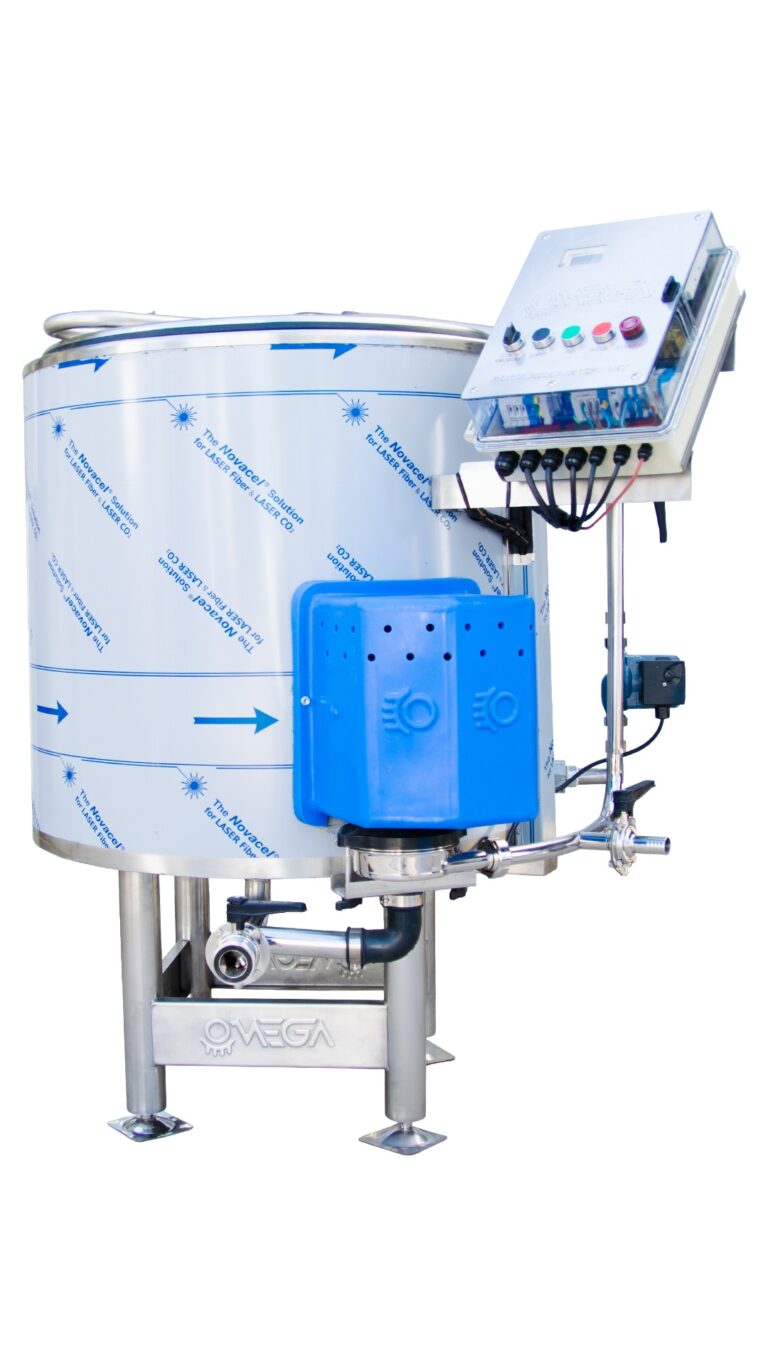 Pasteurizador de leche VAT 250 Omega Solari, sobre fondo blanco